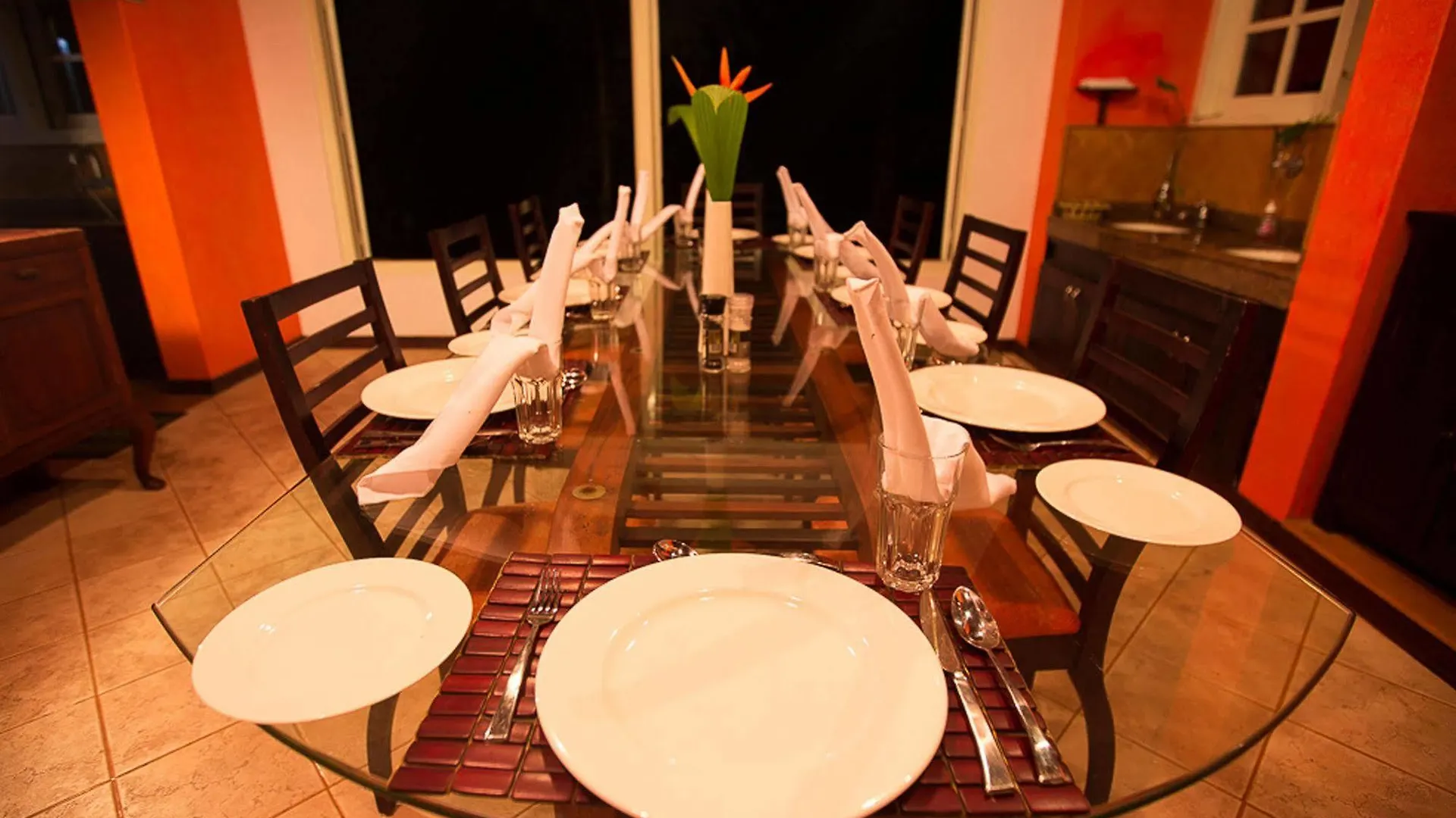 Kumily Mayapott Bungalow מלון