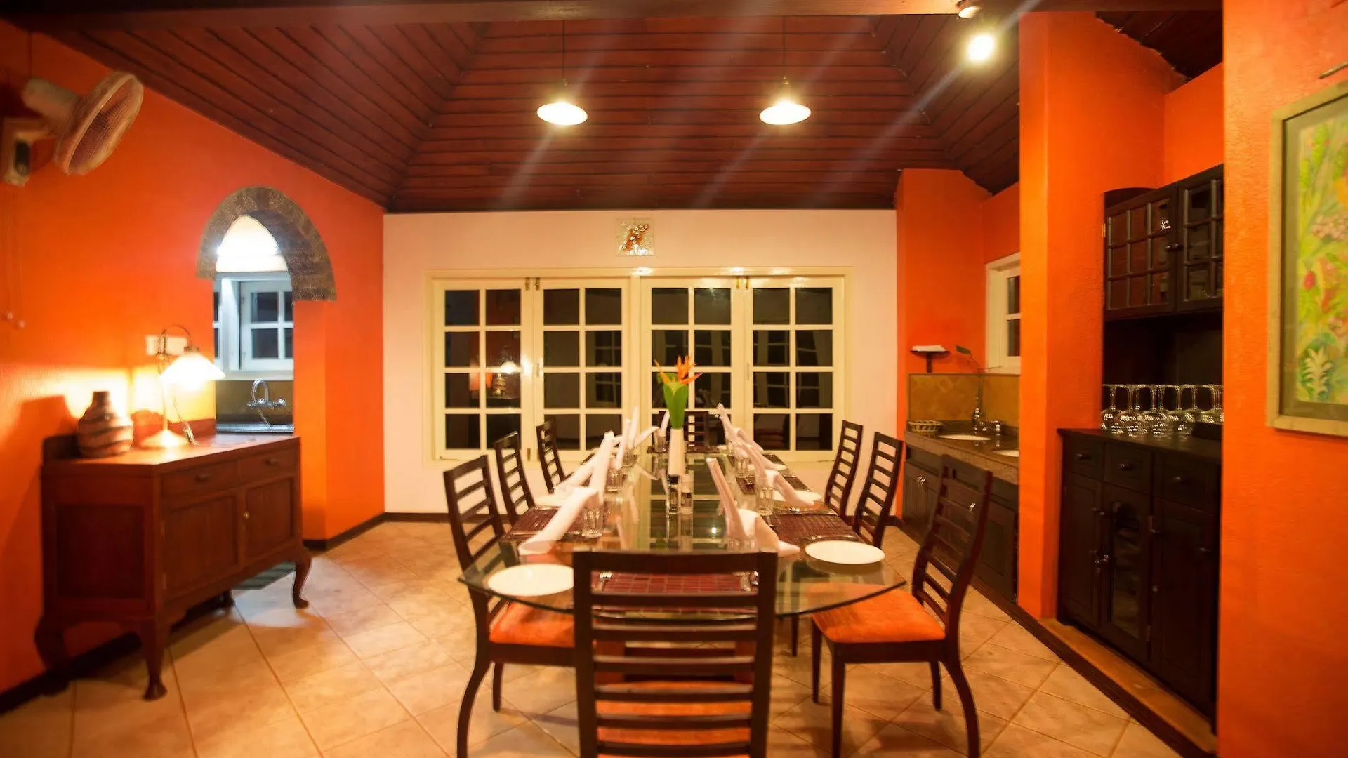 מלון Kumily Mayapott Bungalow
