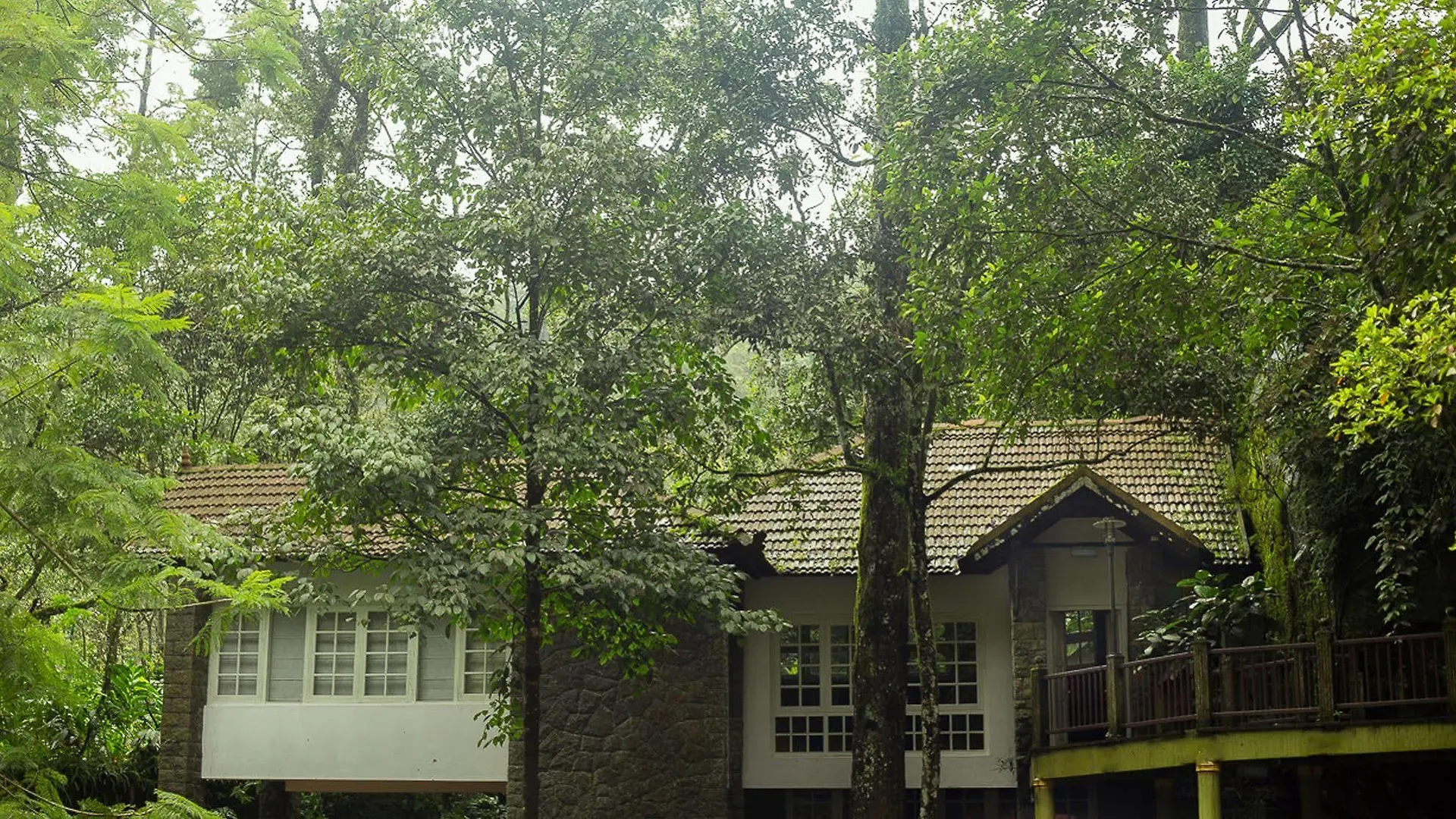 Kumily Mayapott Bungalow מלון